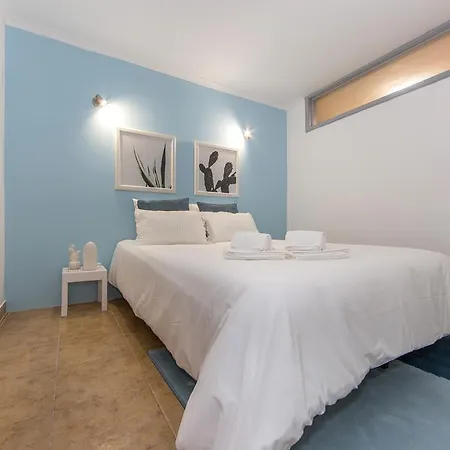 Azulejo House By The Portuguese Butler Apartment *